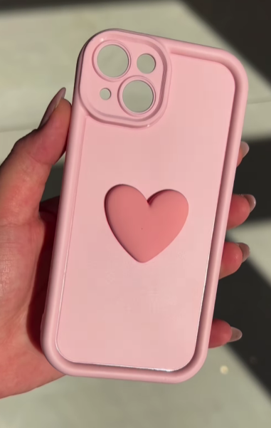 Anti drop maska sa srcem baby roza iPhone 15 Pro